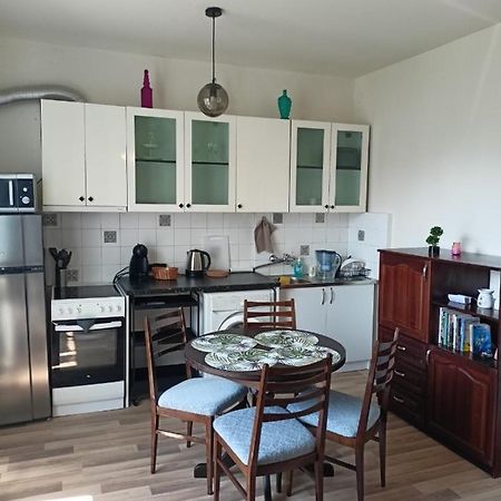 Ferienwohnung Welcome To Daisy Sunny Place! Warna Exterior foto