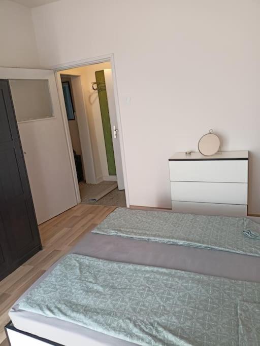 Ferienwohnung Welcome To Daisy Sunny Place! Warna Exterior foto