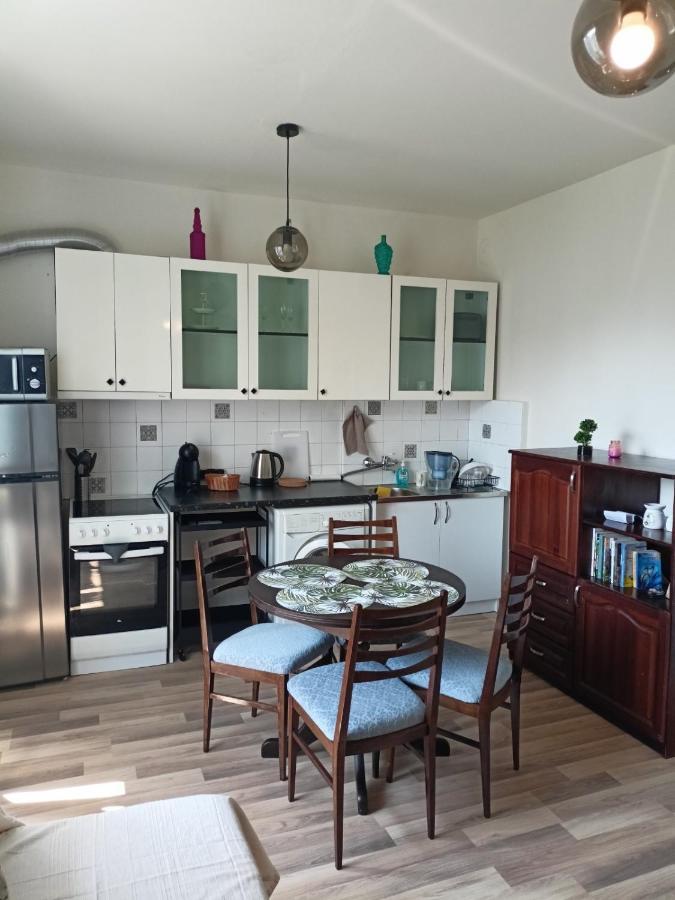 Ferienwohnung Welcome To Daisy Sunny Place! Warna Exterior foto
